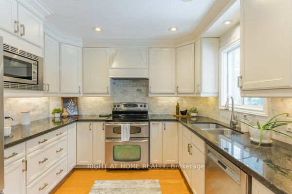320 Ryerson Cres Property Photo 19