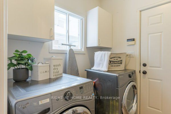 320 Ryerson Cres Property Photo 21