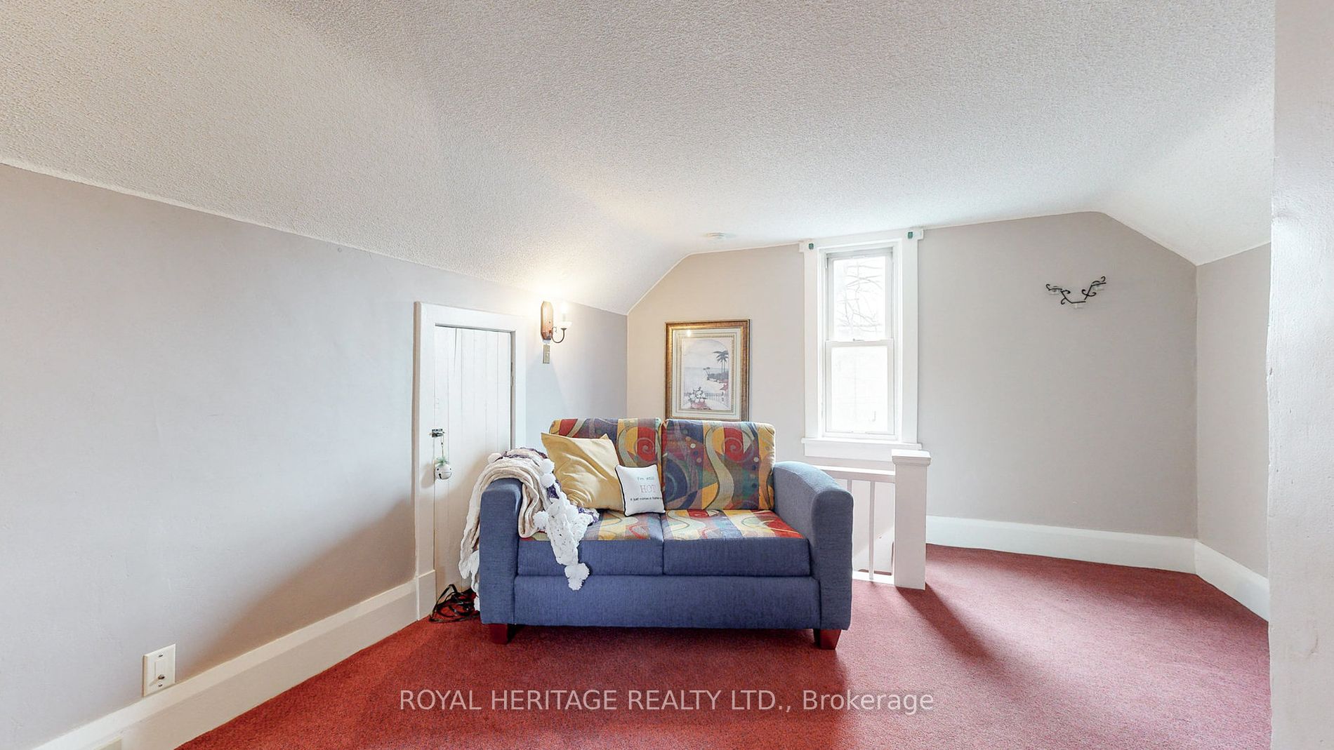 43 Gladstone Ave Property Photo 8