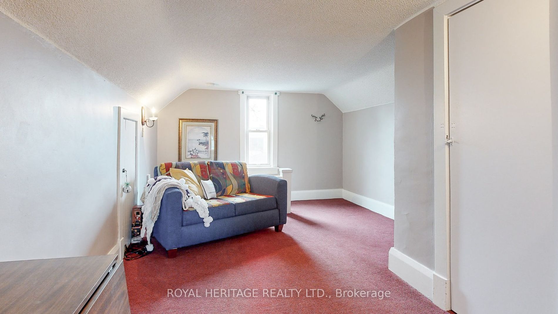 43 Gladstone Ave Property Photo 9