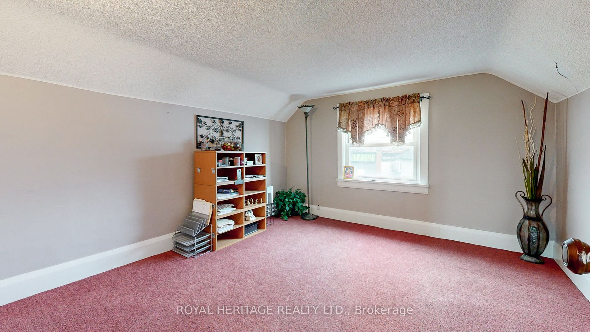 43 Gladstone Ave Property Photo 10