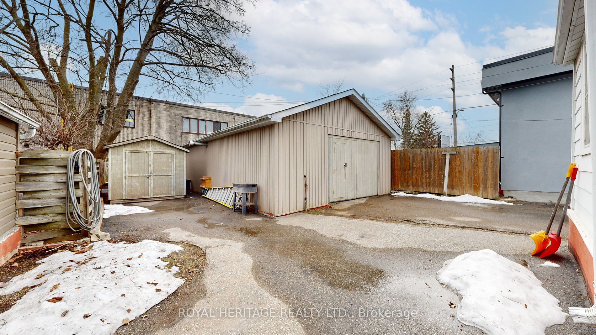 43 Gladstone Ave Property Photo 14