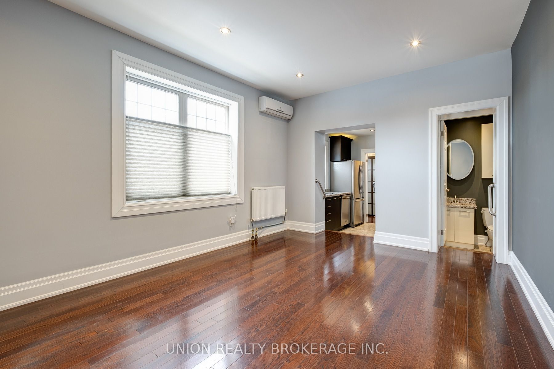 11 Ellerbeck St Property Photo 18