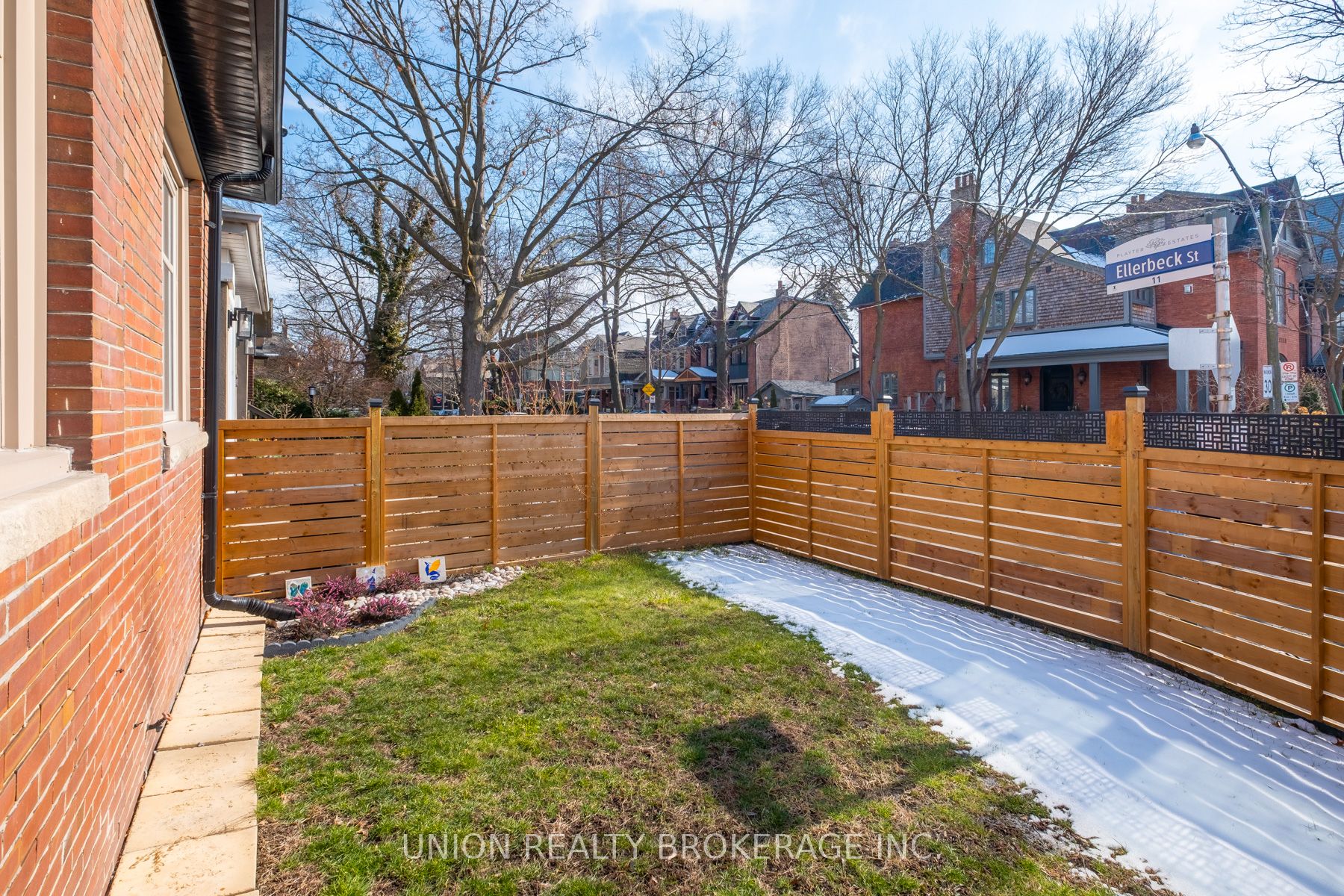11 Ellerbeck St Property Photo 27