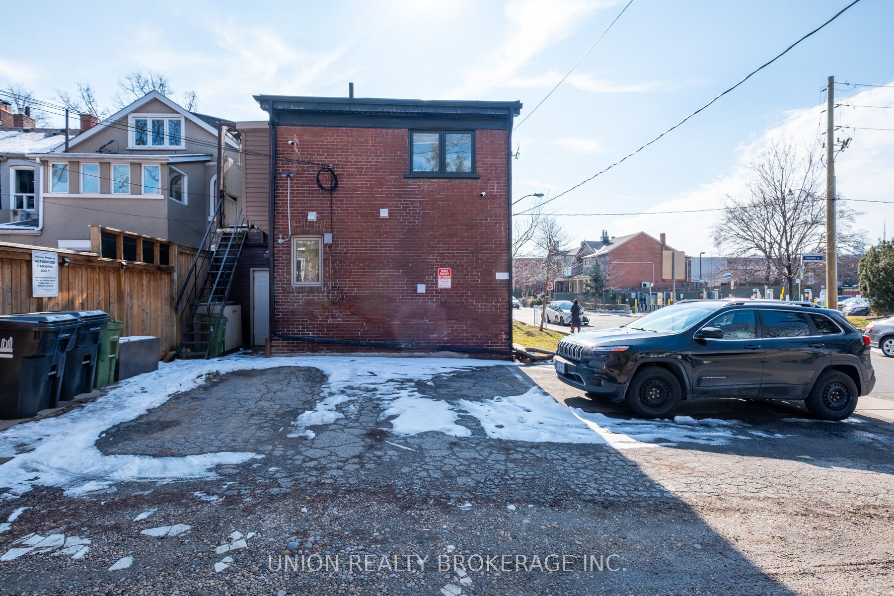 11 Ellerbeck St Property Photo 28