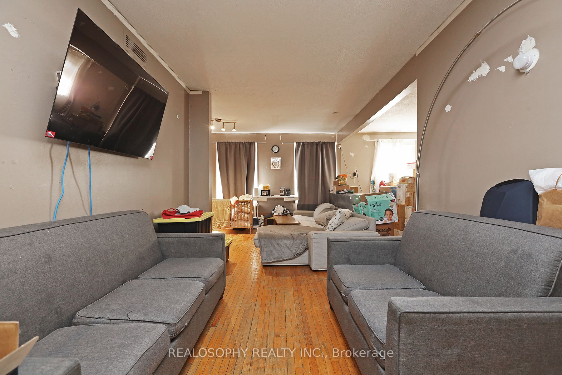 412 Danforth Ave Property Photo 10