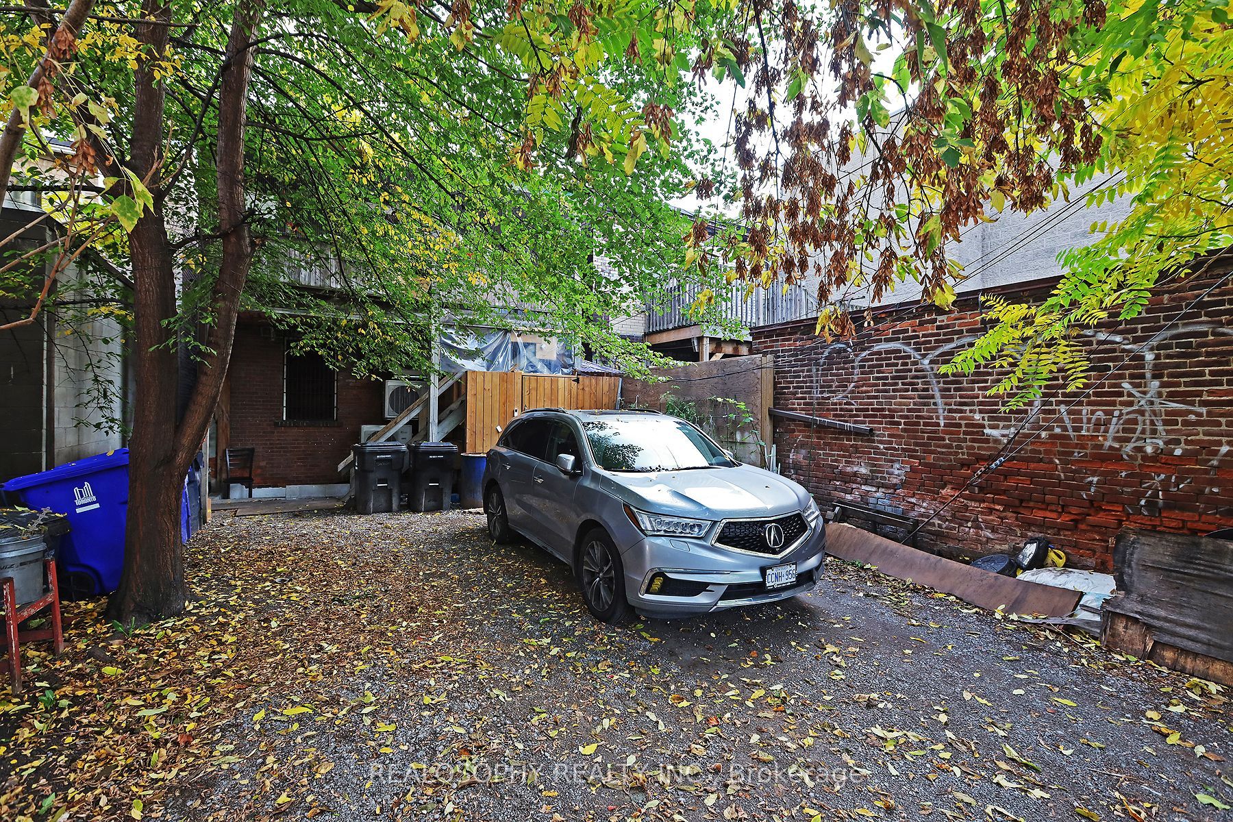 412 Danforth Ave Property Photo 11