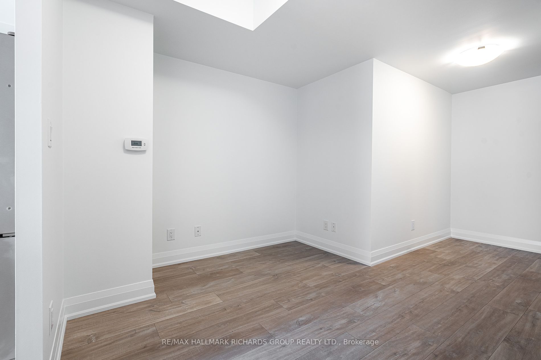 1400 Kingston Rd 5 Property Photo 6