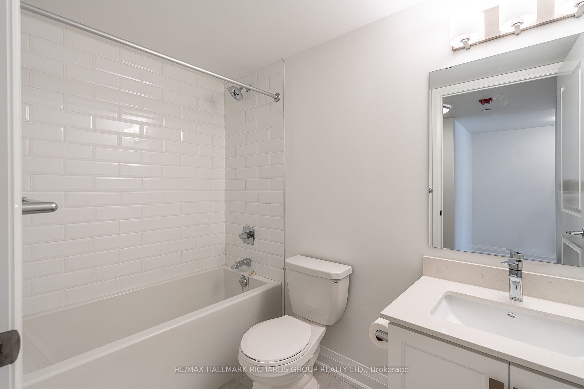 1400 Kingston Rd 5 Property Photo 17