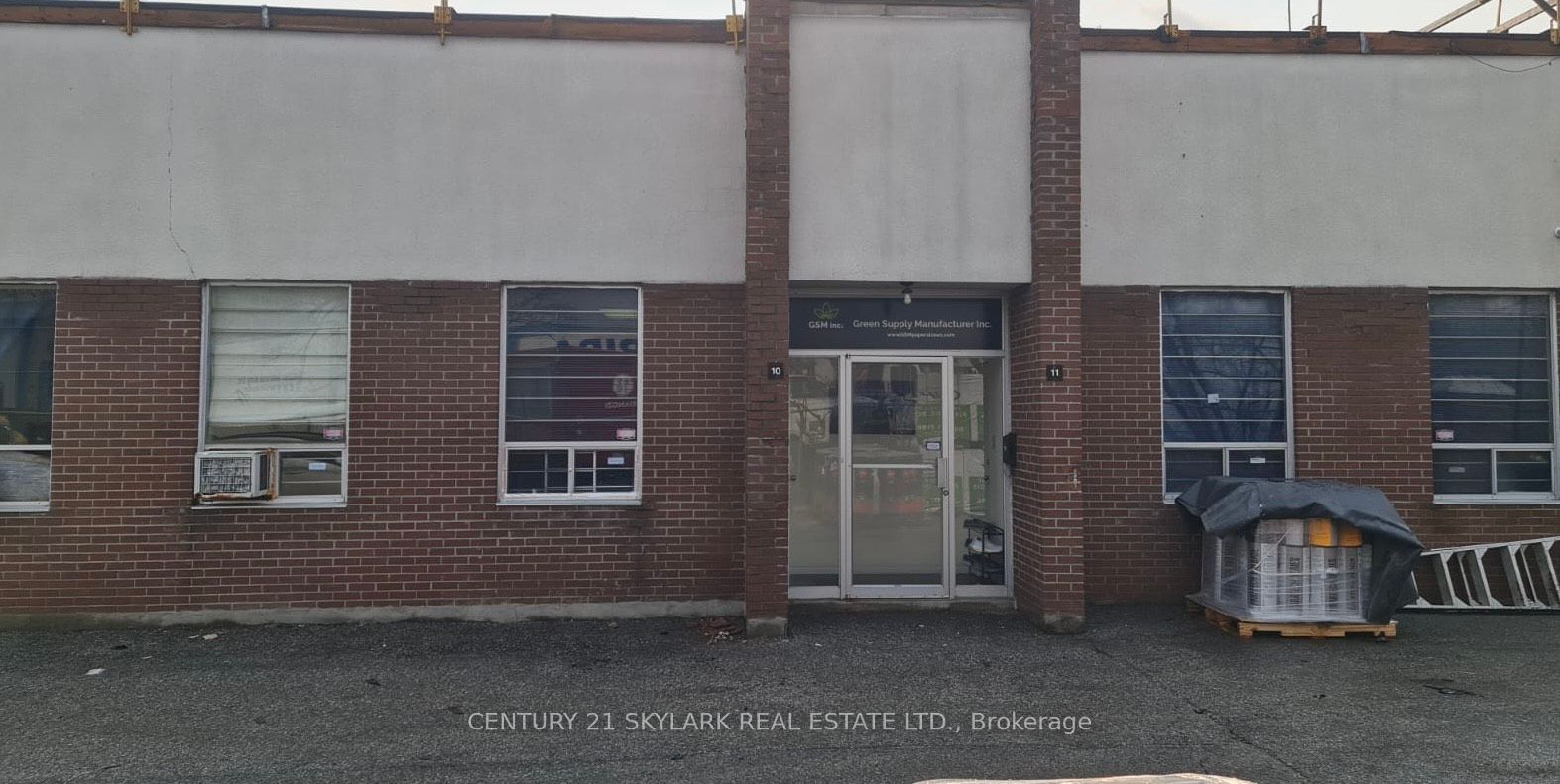 150 Nantucket Blvd Property Photo 1