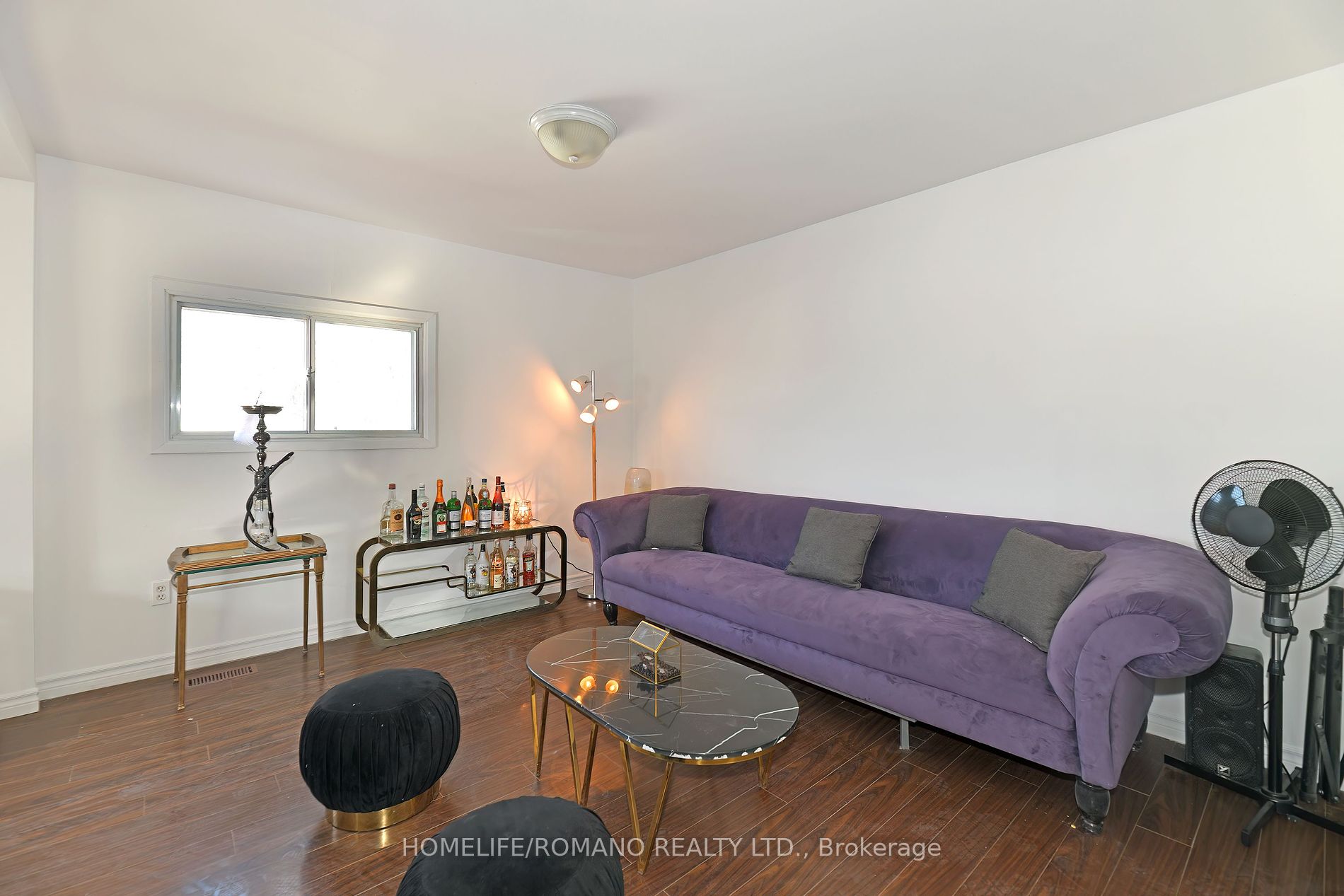 248 Bloor St E Property Photo 3