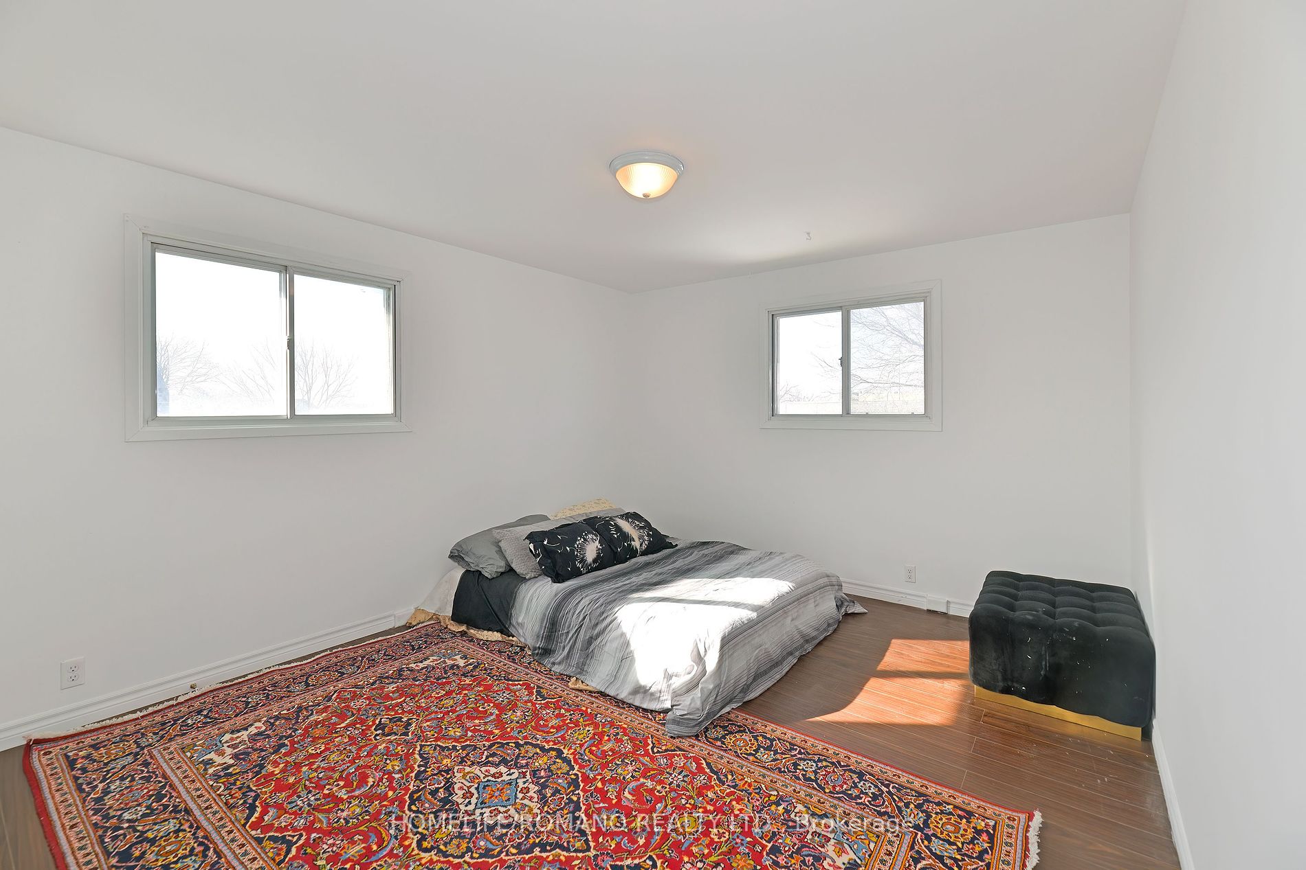 248 Bloor St E Property Photo 9