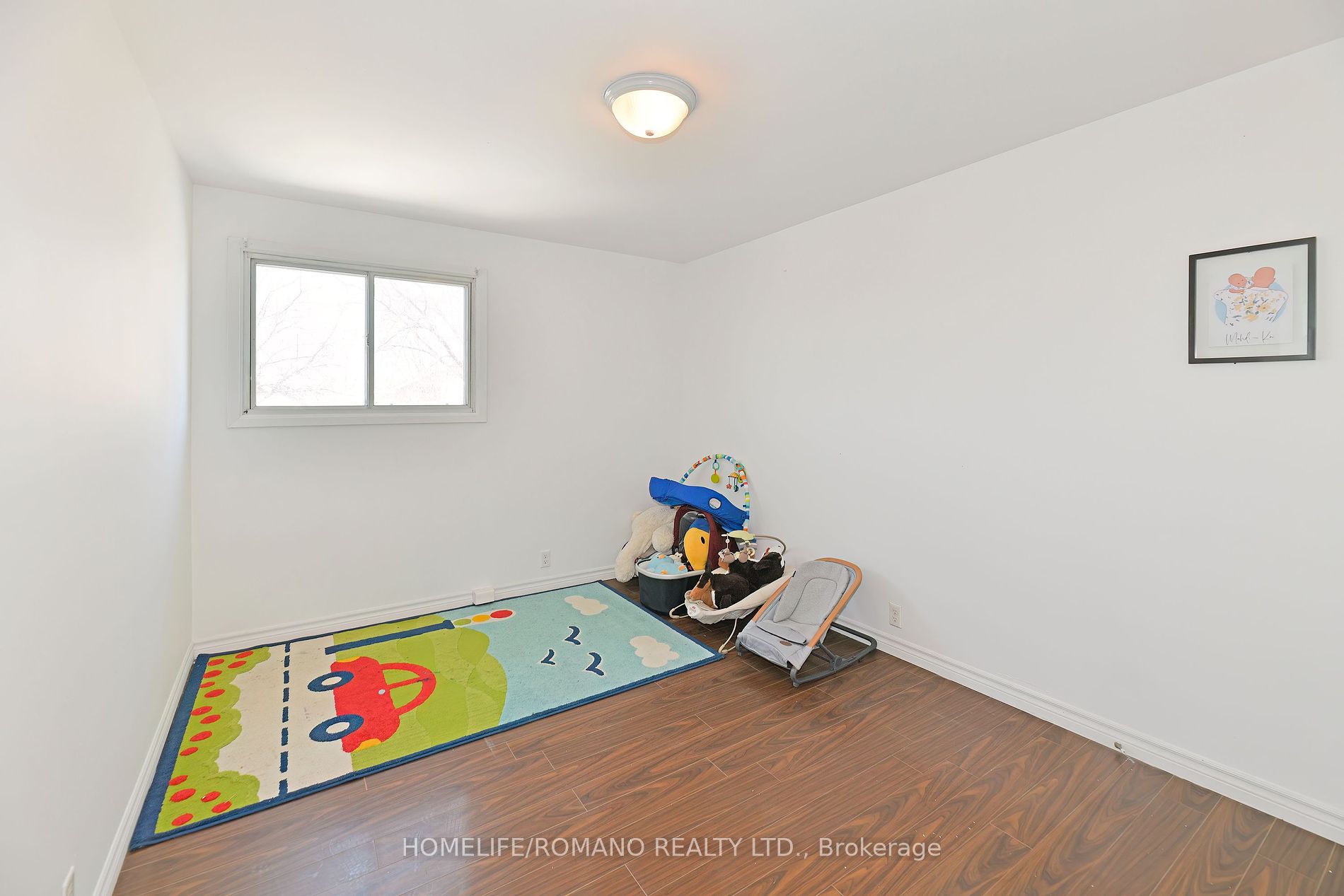 248 Bloor St E Property Photo 11