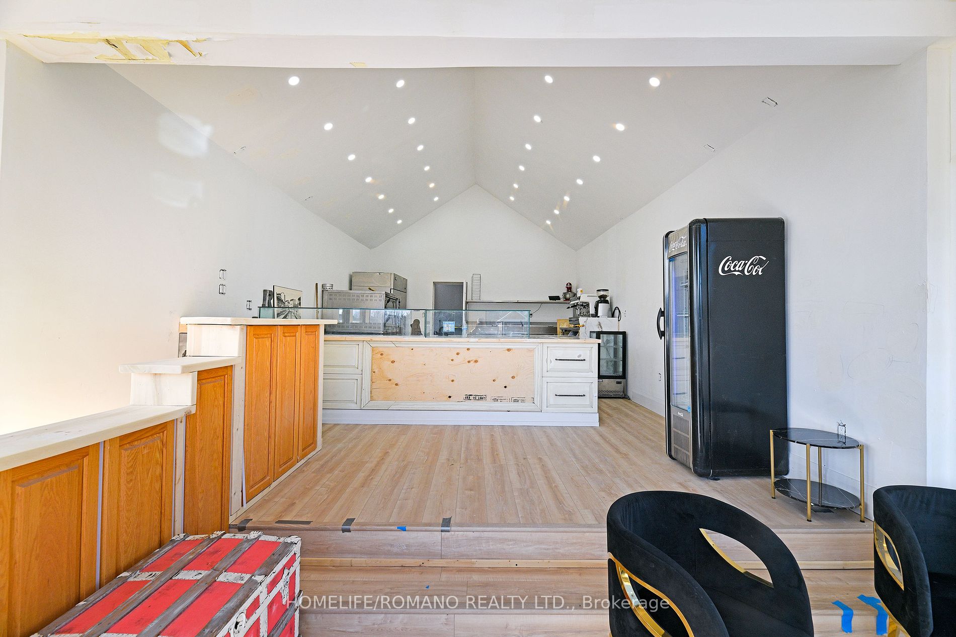 248 Bloor St E Property Photo 15