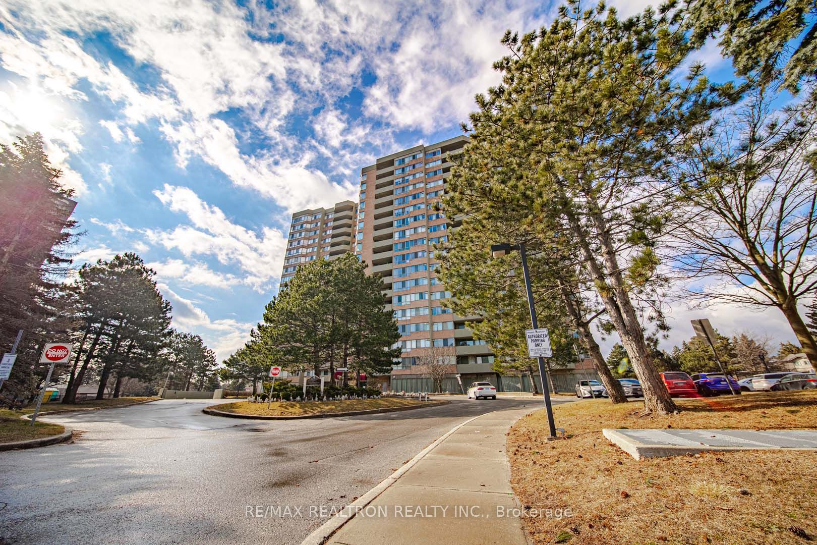 30 Thunder Grve 3 Property Photo 22