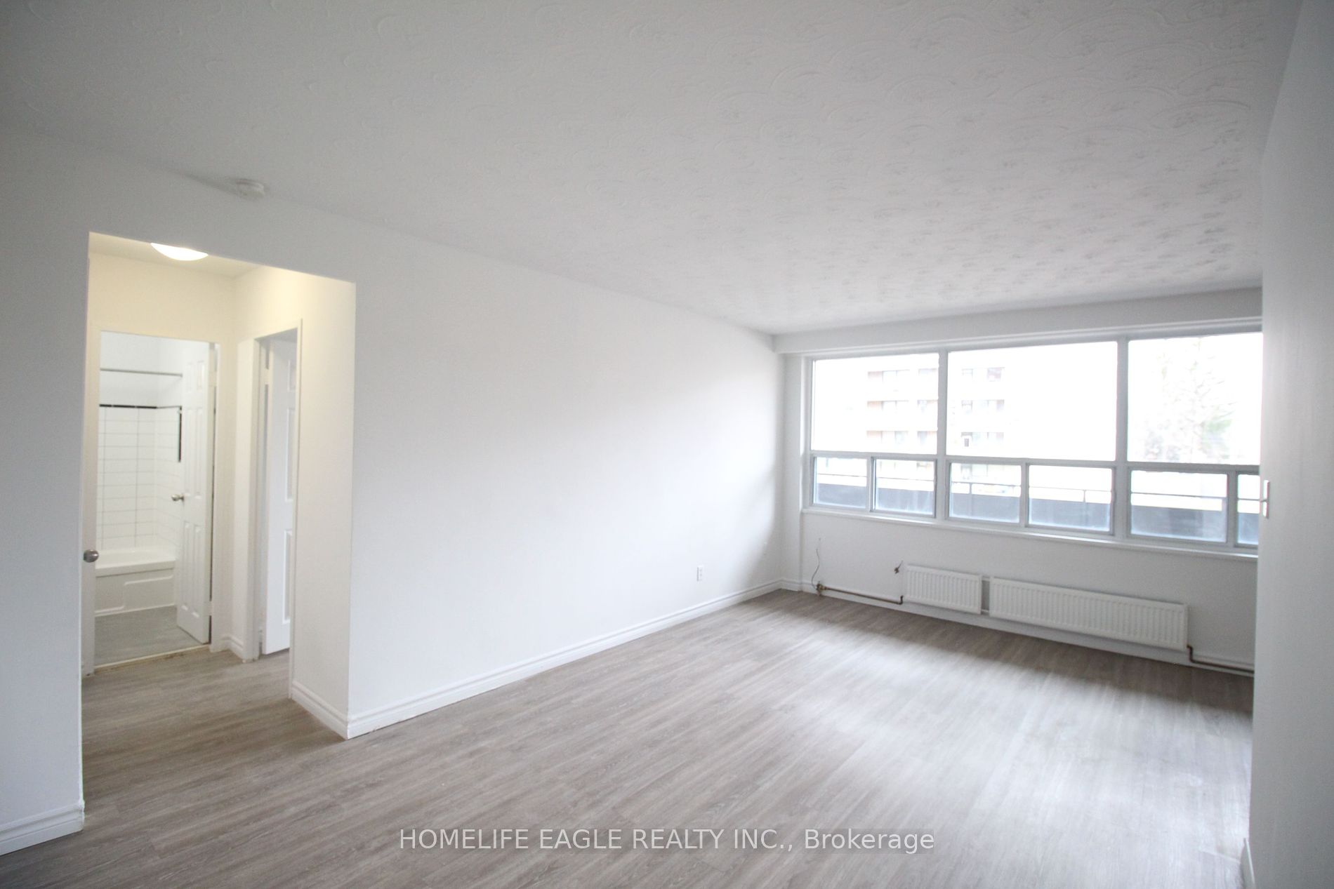 165 Cosburn Ave 208 Property Photo 5