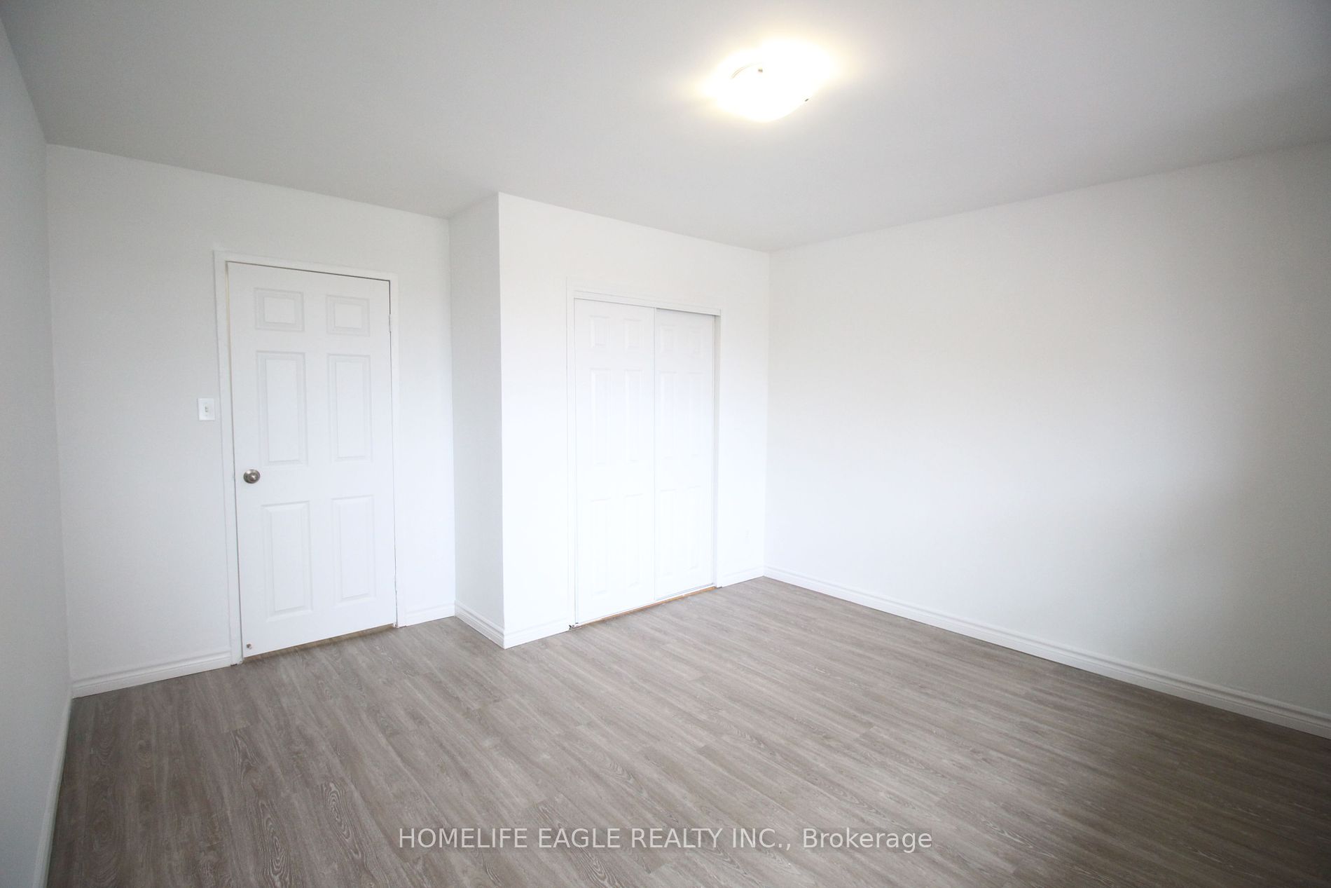 165 Cosburn Ave 208 Property Photo 10