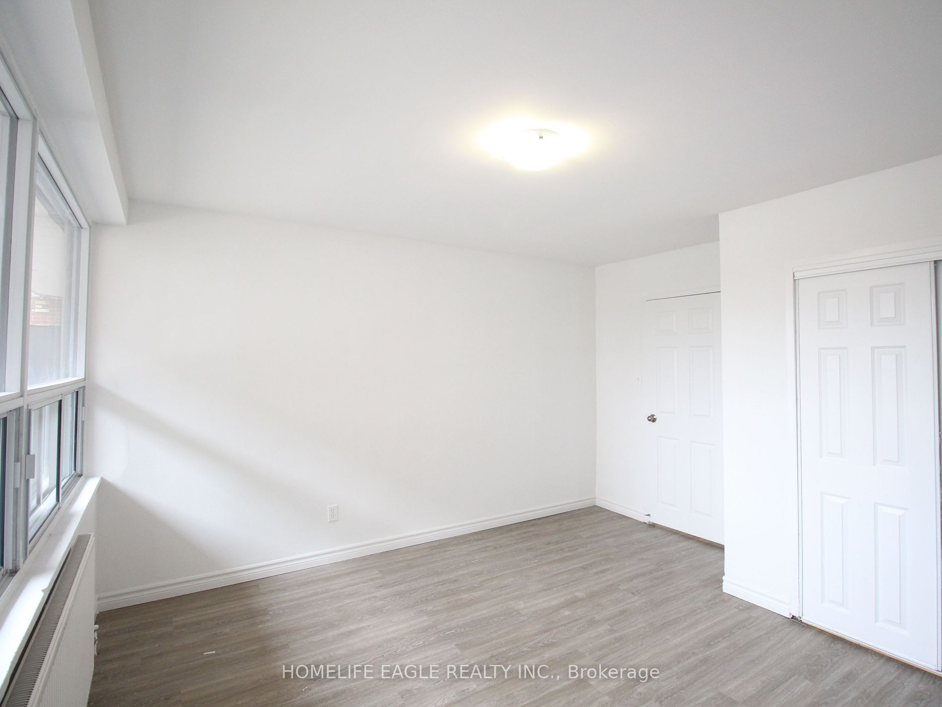 165 Cosburn Ave 208 Property Photo 11