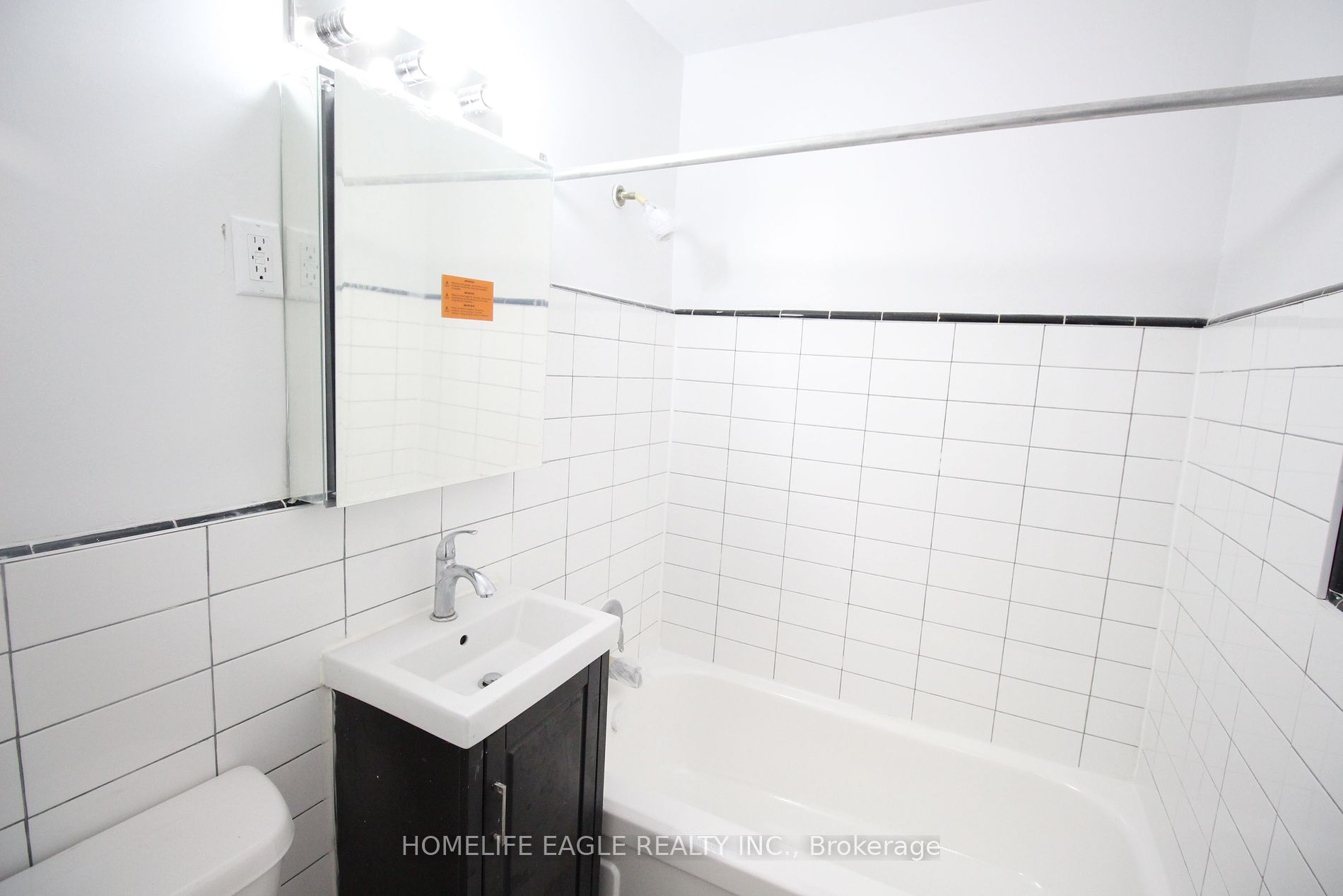 165 Cosburn Ave 208 Property Photo 14