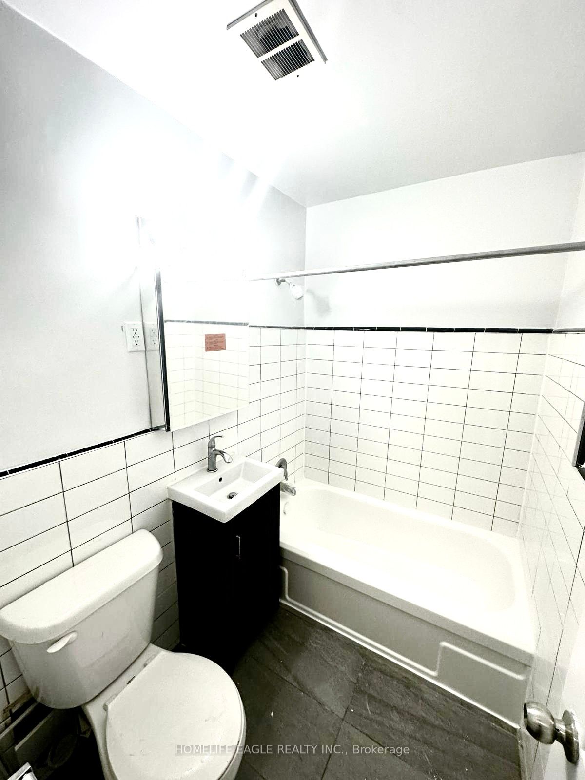 165 Cosburn Ave 208 Property Photo 15