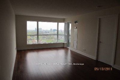 135 Village Green Sq 12 Property Photo 2