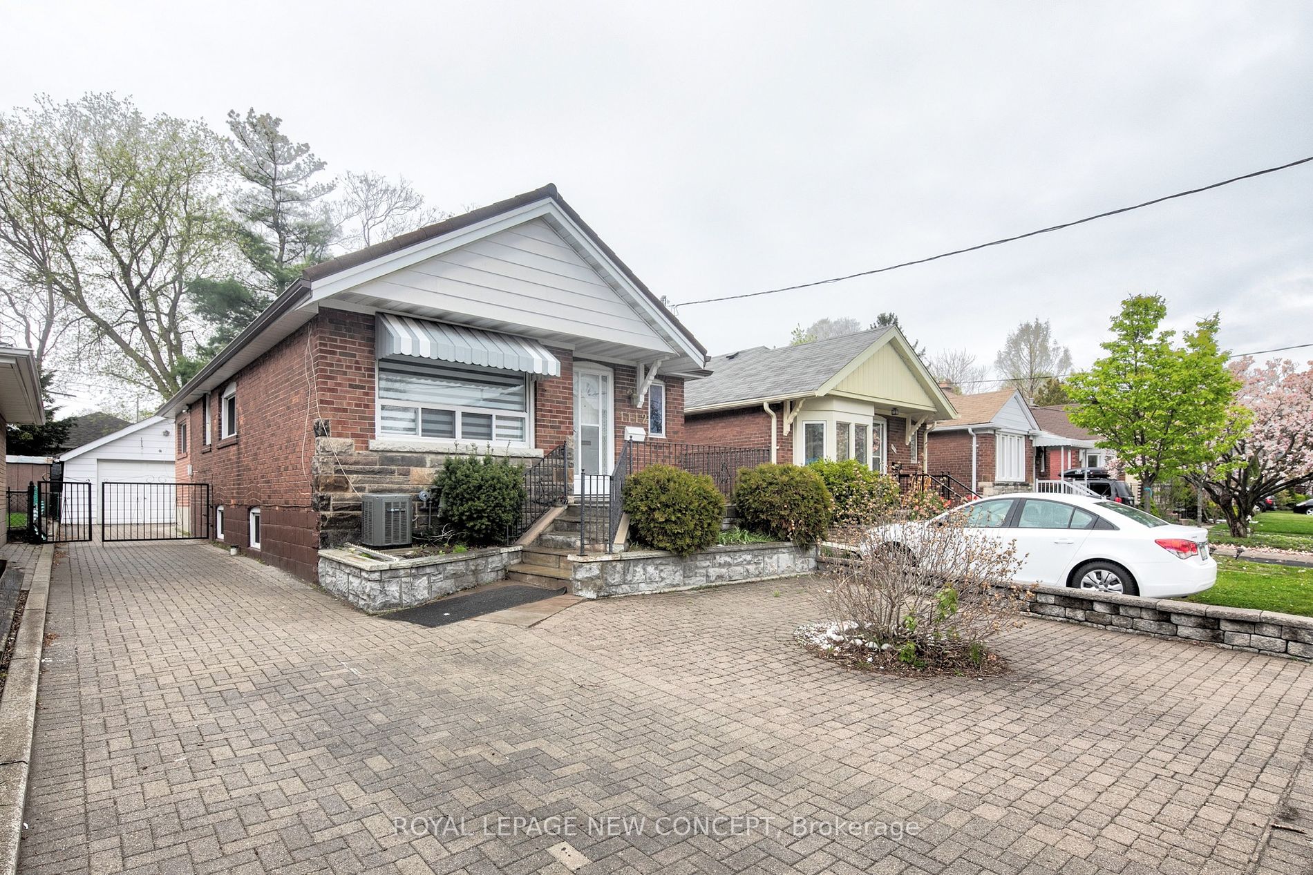1112 Greenwood Ave Property Photo 2