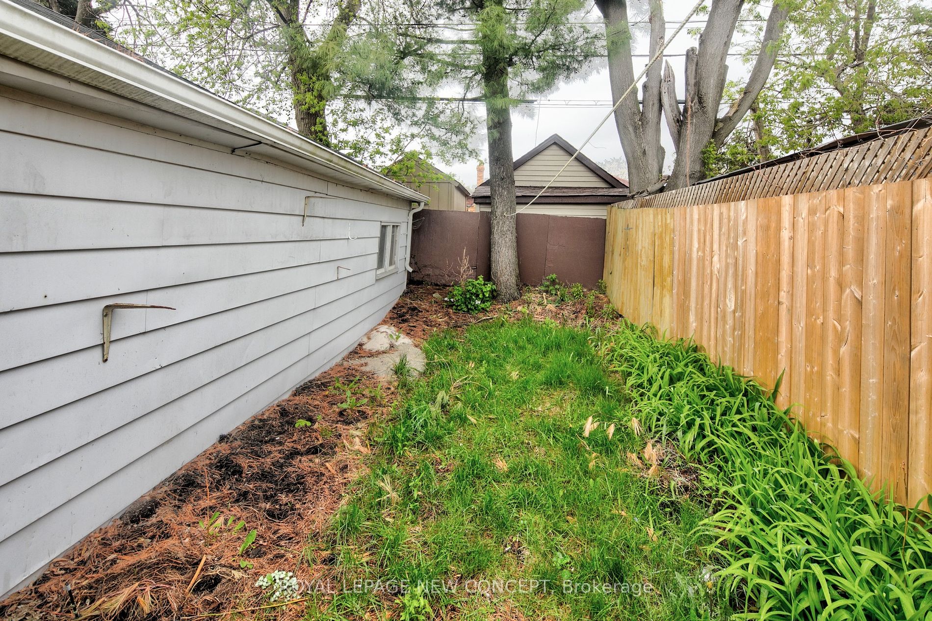 1112 Greenwood Ave Property Photo 30