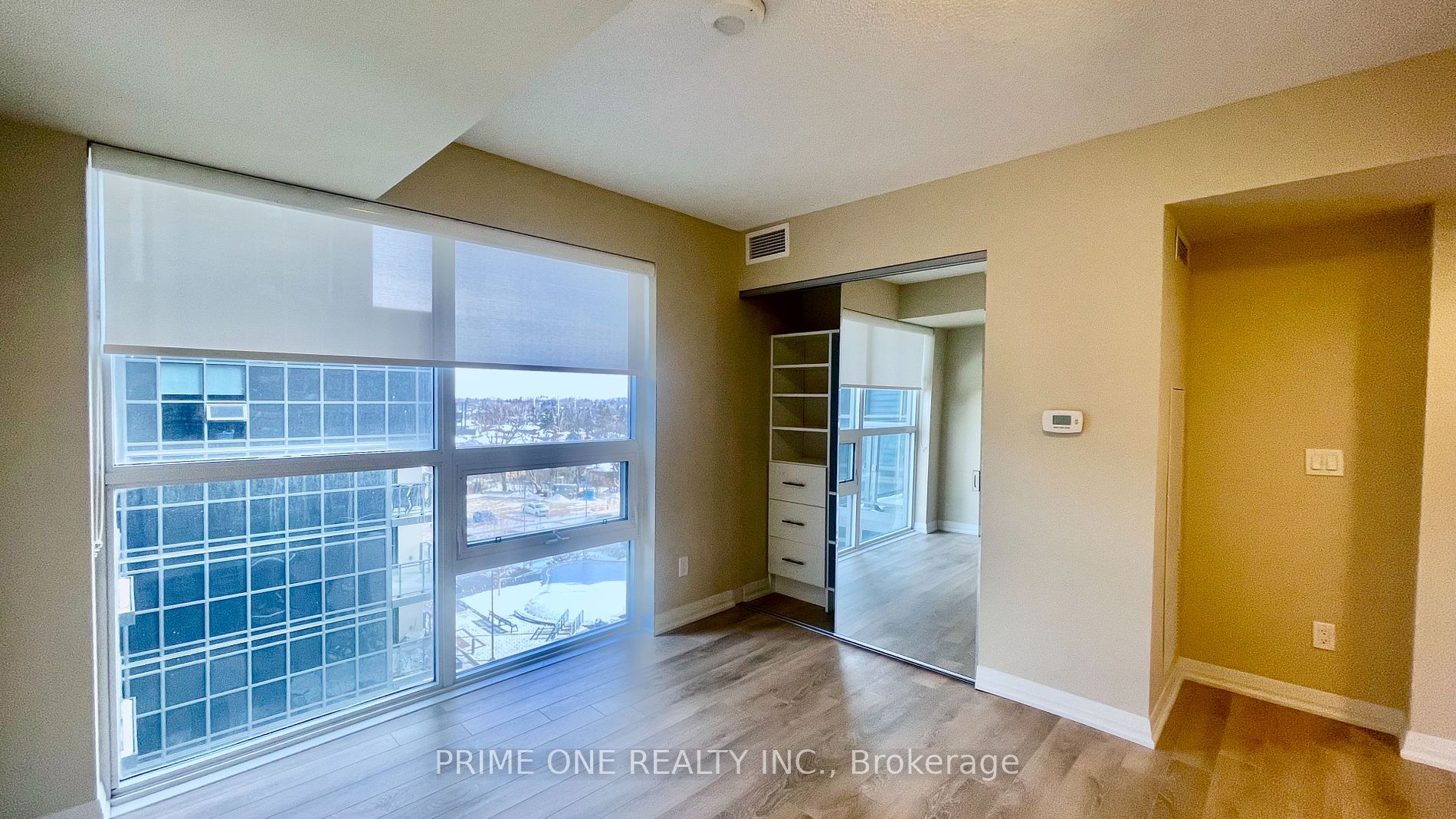 30 Meadowglen Pl 18 Property Photo 25