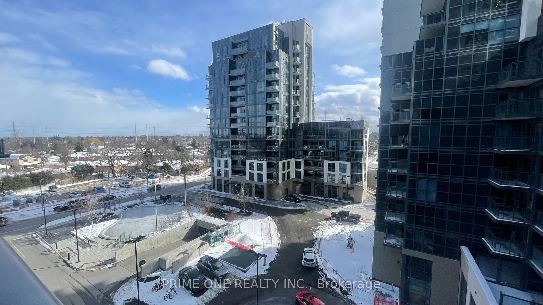 30 Meadowglen Pl 18 Property Photo 29