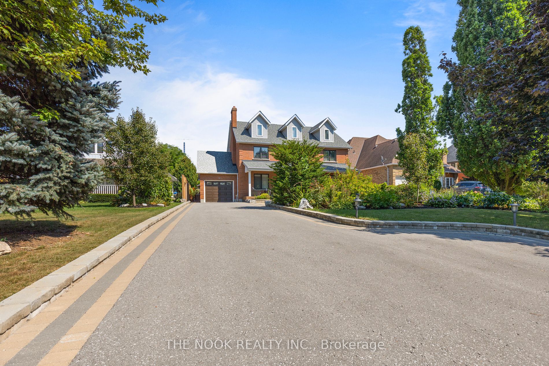 9 Hanover Crt Property Photo 1
