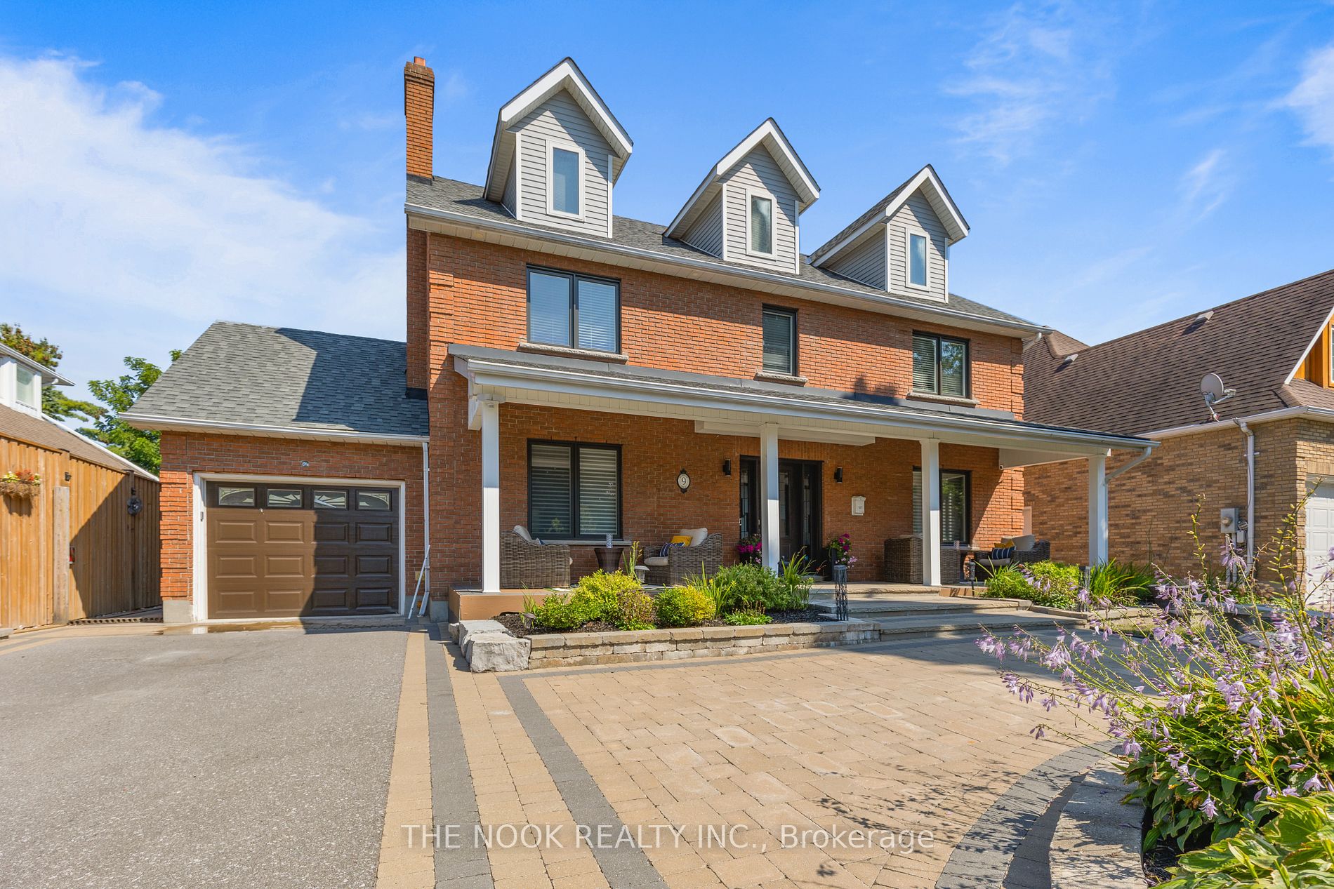 9 Hanover Crt Property Photo 2