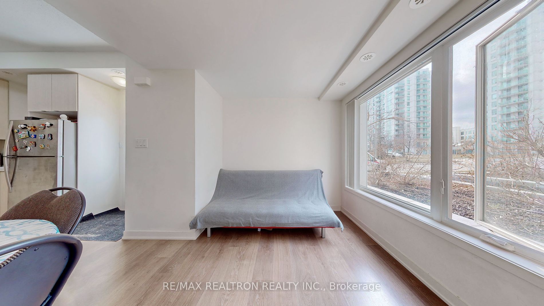 70 Orchid Place Dr 23 Property Photo 6