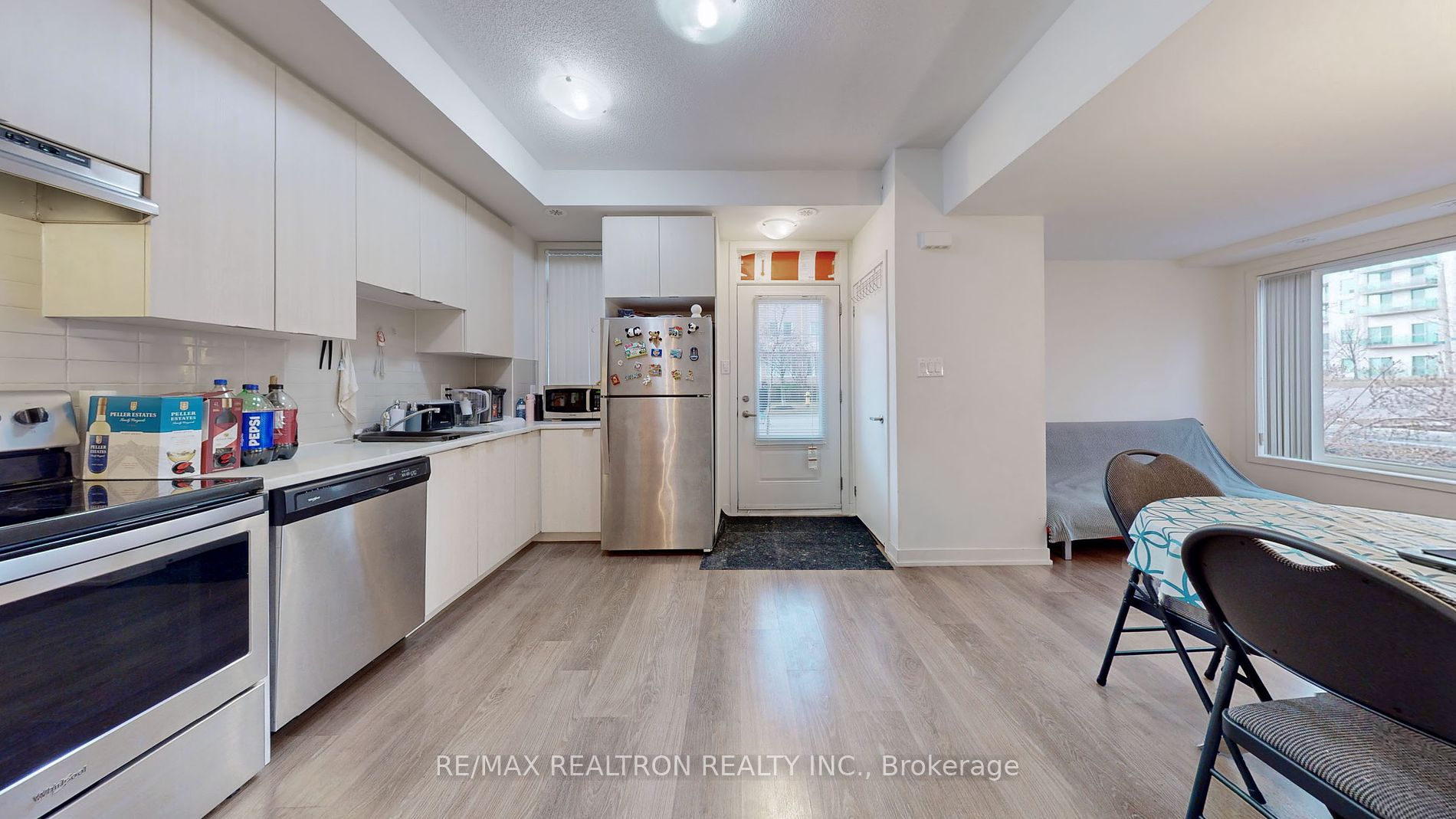 70 Orchid Place Dr 23 Property Photo 17