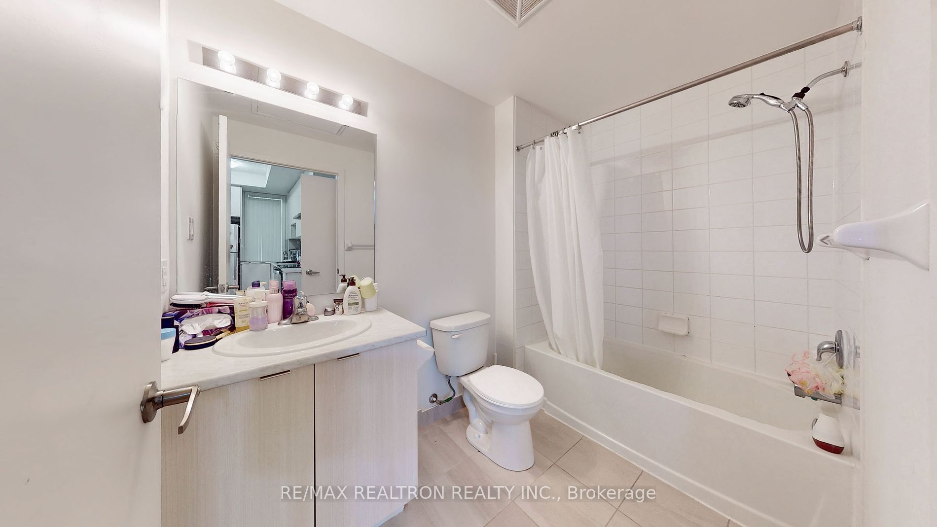 70 Orchid Place Dr 23 Property Photo 21
