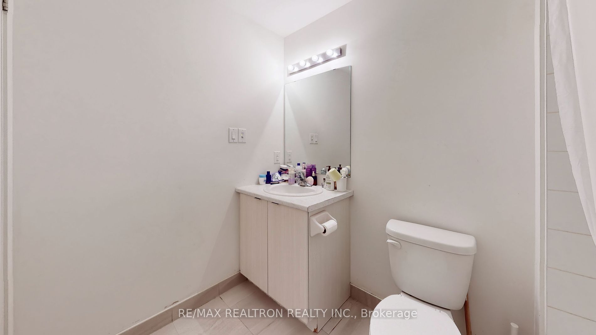 70 Orchid Place Dr 23 Property Photo 22