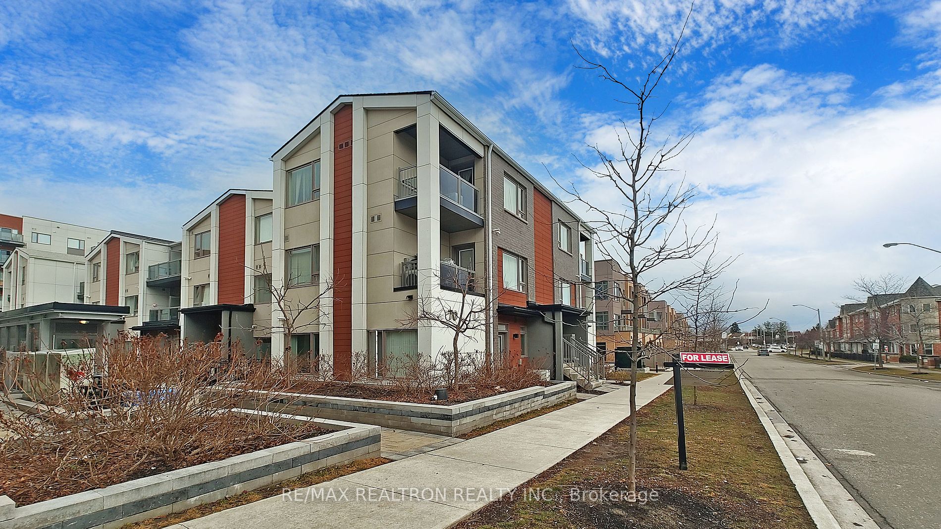 70 Orchid Place Dr 23 Property Photo 26