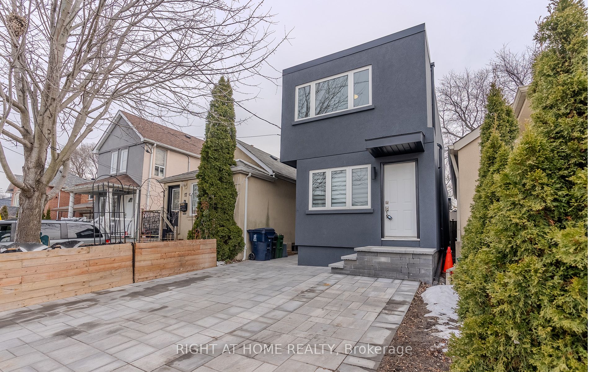 15 Hamstead Ave Property Photo 2