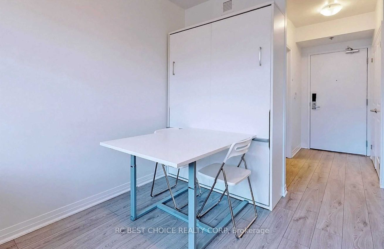 1900 Simcoe St N 218 Property Photo 8