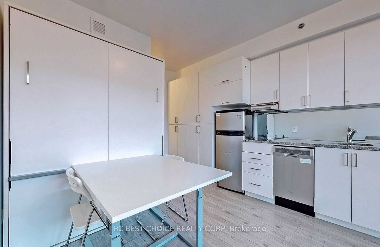 1900 Simcoe St N 218 Property Photo 10