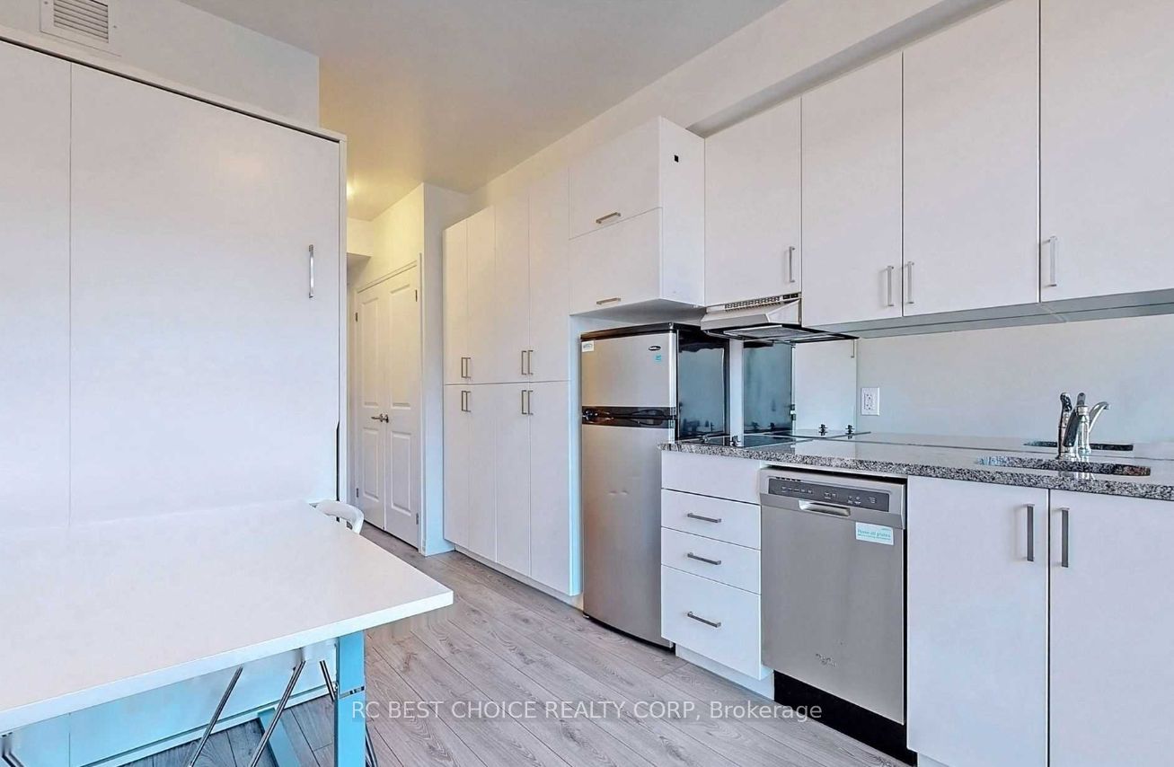 1900 Simcoe St N 218 Property Photo 12
