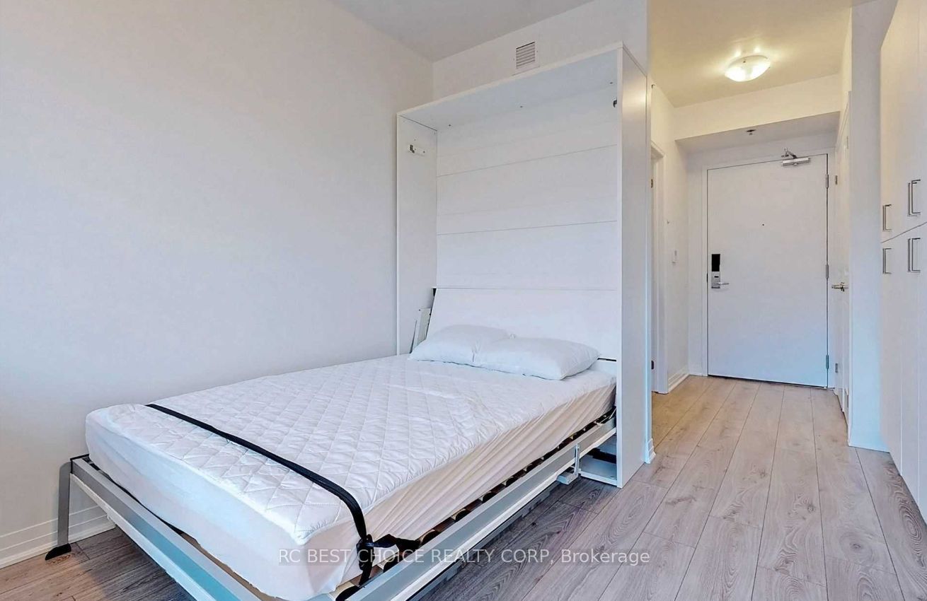 1900 Simcoe St N 218 Property Photo 13