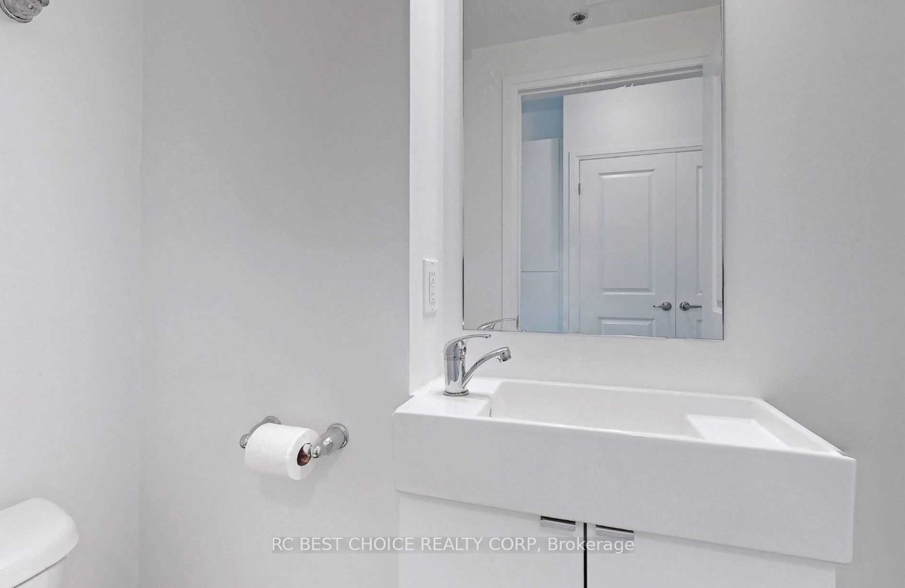 1900 Simcoe St N 218 Property Photo 16