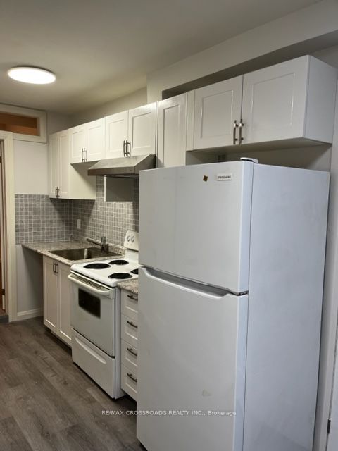2704 Danforth Ave Property Photo 1