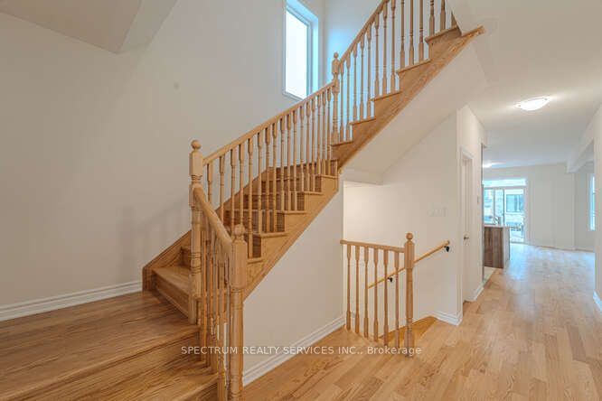13 Waterfront Cres Property Photo 14