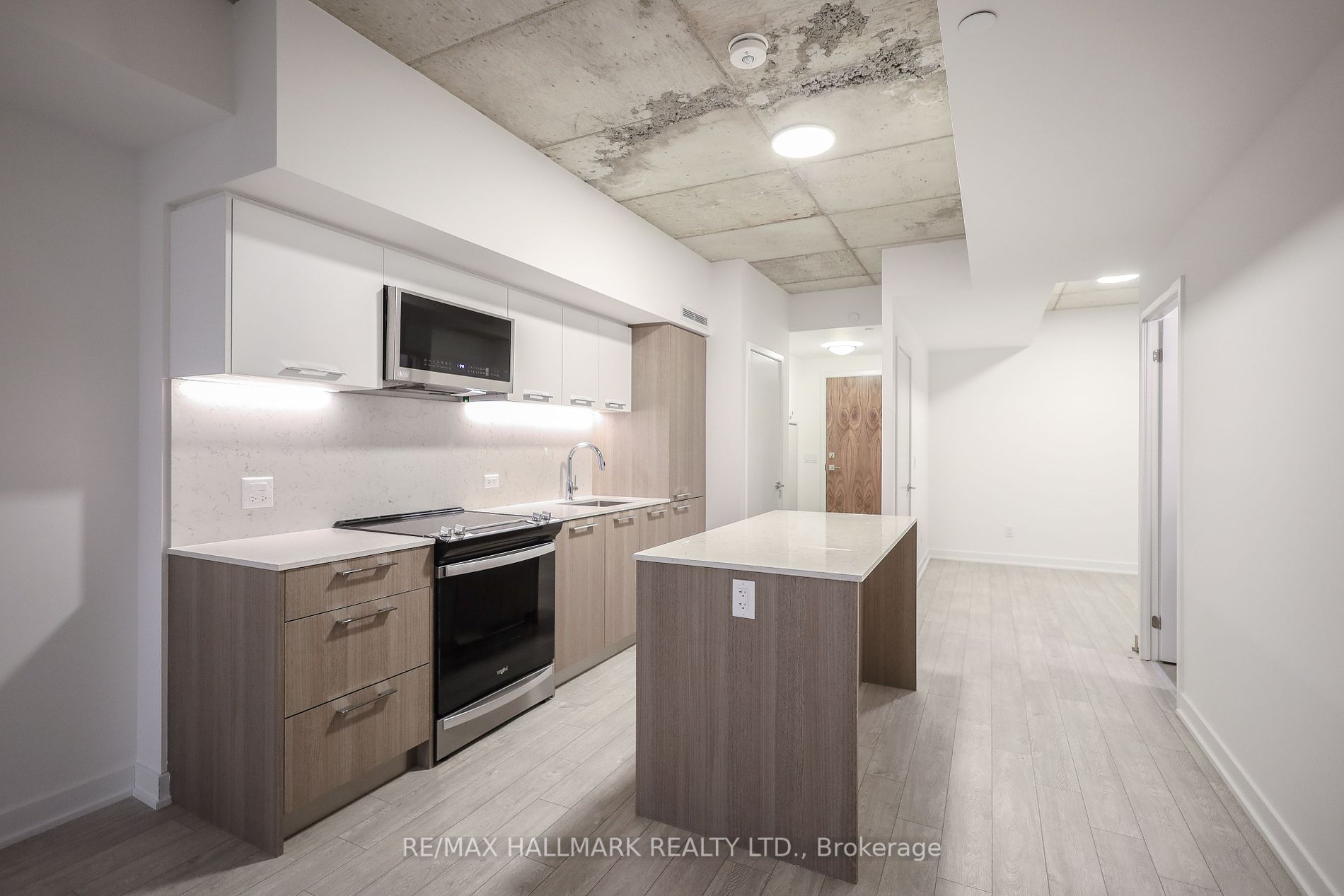 665 Queen St E 303 Property Photo 1