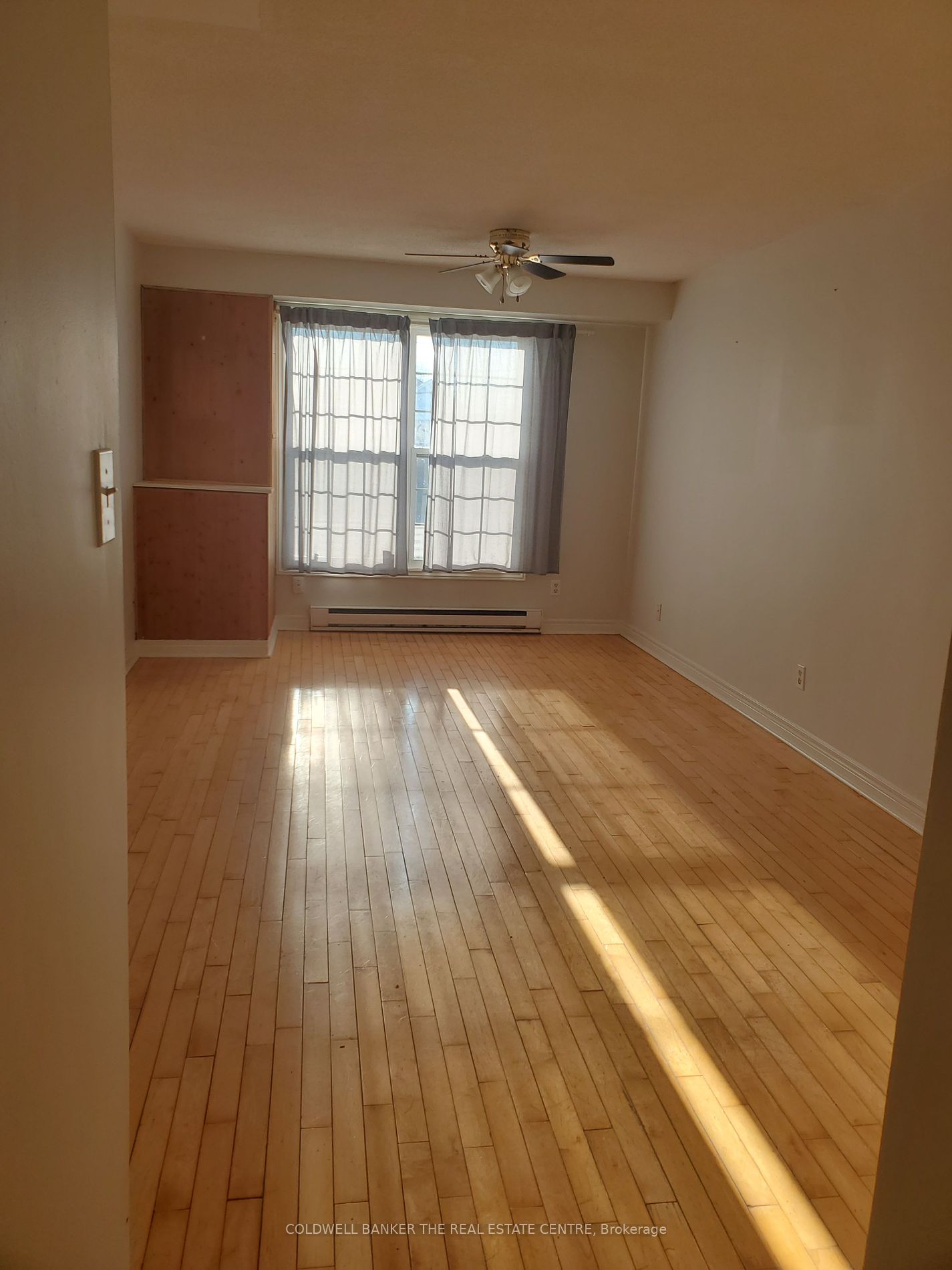 1191 Simcoe St S Property Photo 3