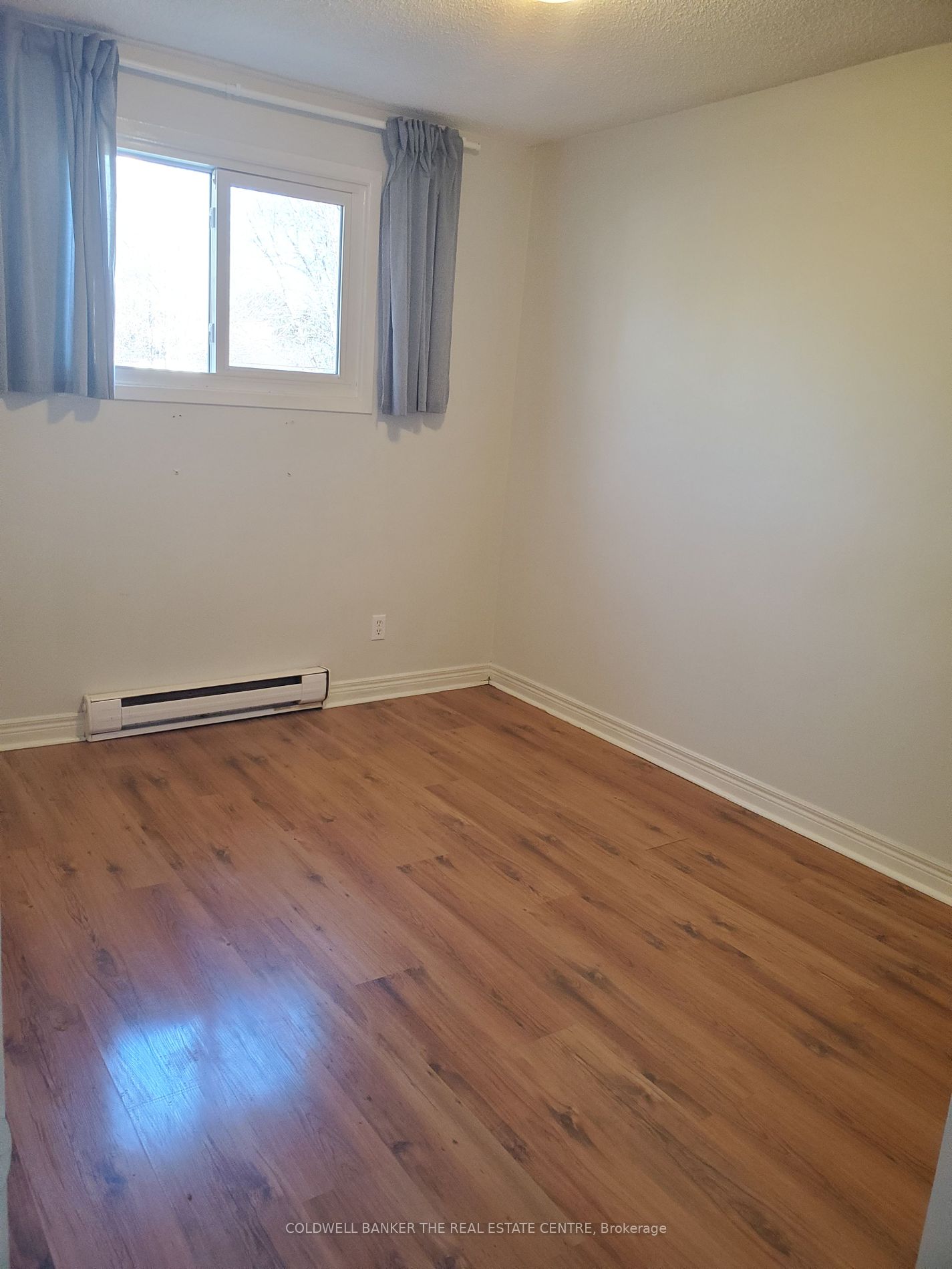 1191 Simcoe St S Property Photo 10