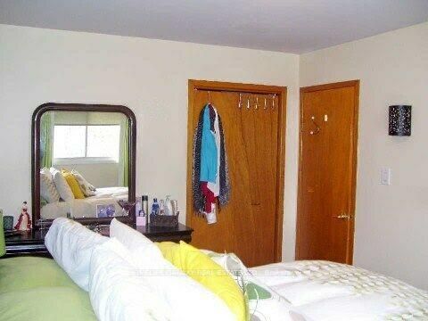 24 Pilot St Property Photo 6