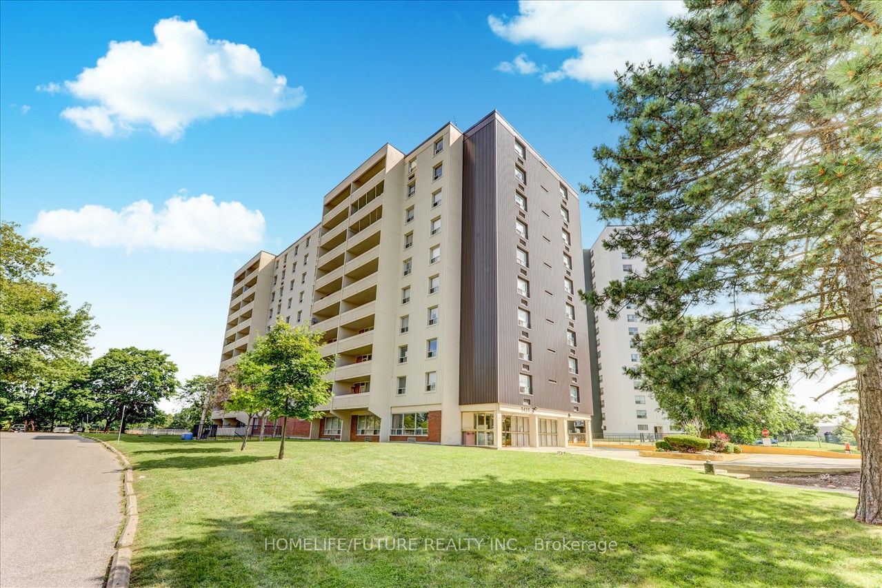 3420 Eglinton Ave E 8 Property Photo