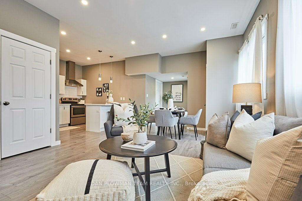309 Elgin St E Property Photo 1
